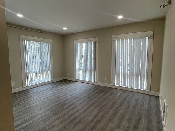 2nd image of 150 Duane St APT 1