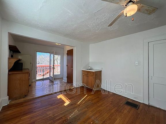 5th image of 29 Parkman Pl