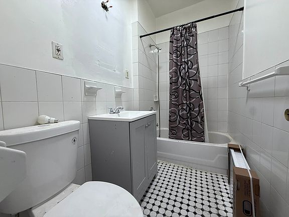 3rd image of 172-10 Linden Blvd #2R