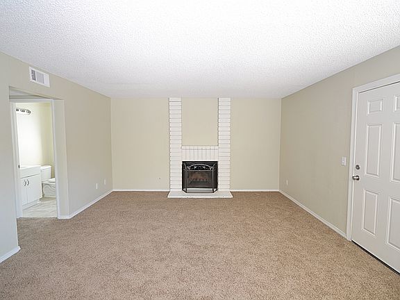 5th image of 1316 Marion Ave