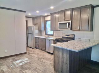 29 Riverside Ter #29, Watertown, MN 55388