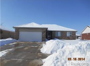 47281 S Fork Dr, Macomb, MI 48044