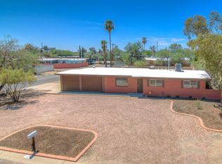 6952 E 1st St, Tucson, AZ 85710