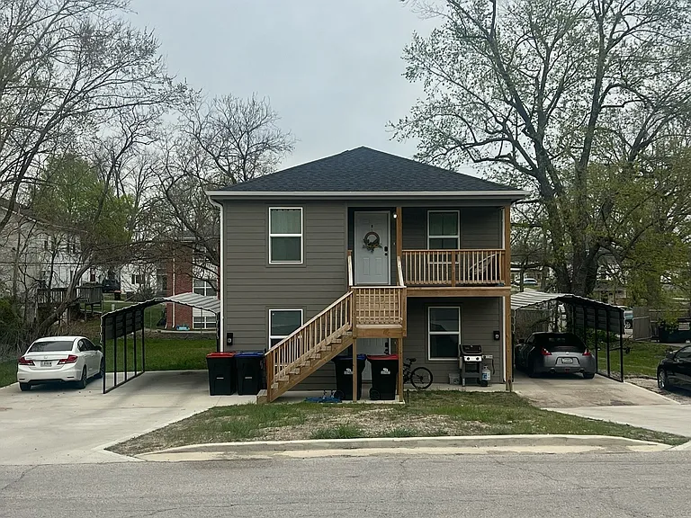 405 Jefferson St #B — Photo 1