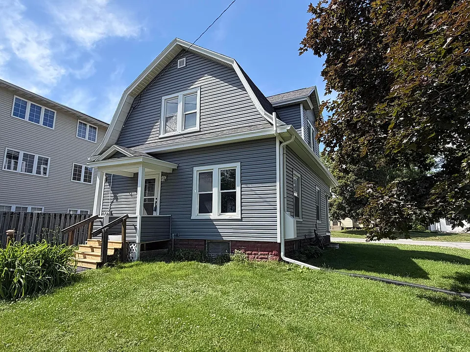 3202 Lincoln Way
