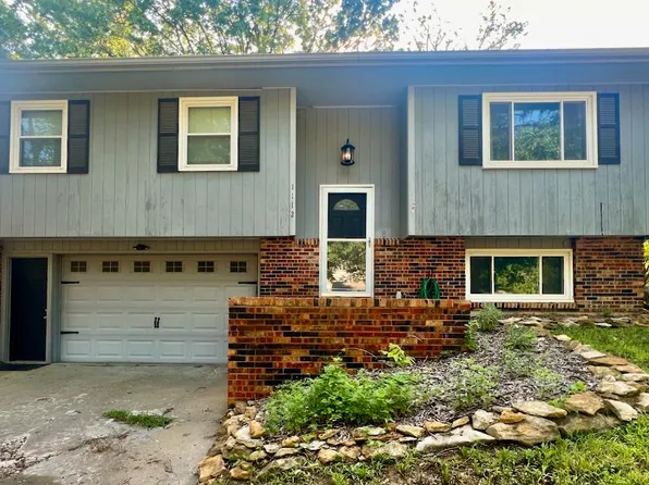 1112 Randall Rd, Lawrence, KS 66049