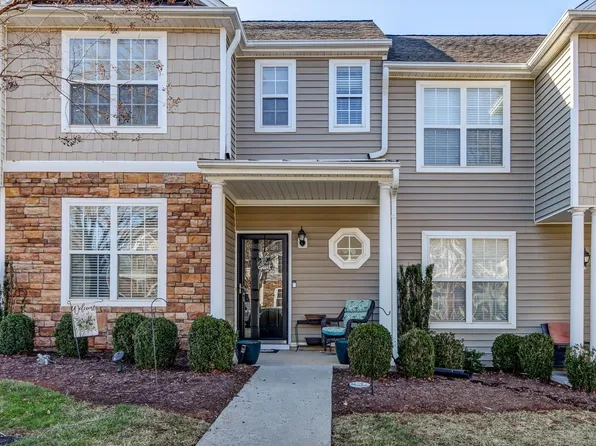 52 Logan Ln, Lynchburg, VA 24502