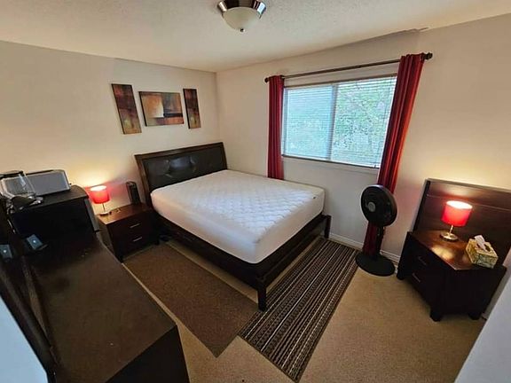 3rd image of 385 Pioneer Dr #1