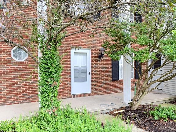 3rd image of 1471 Munroe Falls Ave