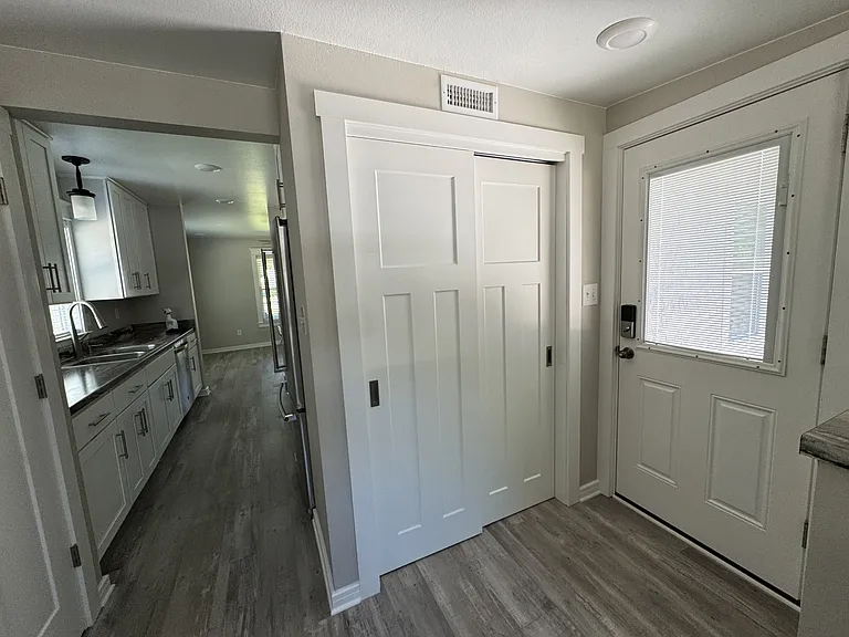 115A Montrose Dr — Photo 6