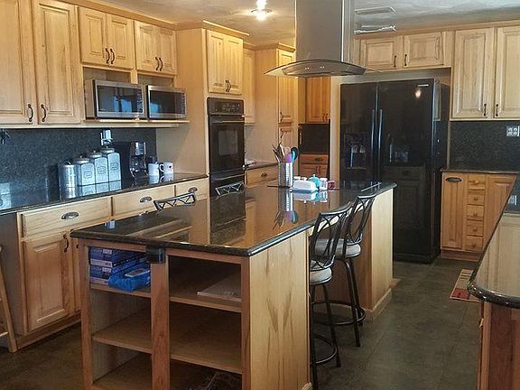 2nd image of 102 E Cambridge Dr