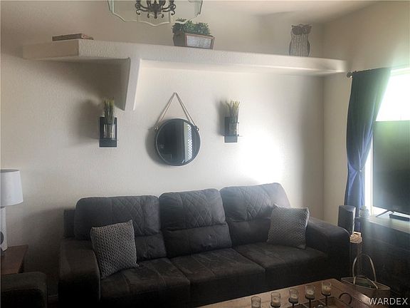 4th image of 3053 W Victoria Lane