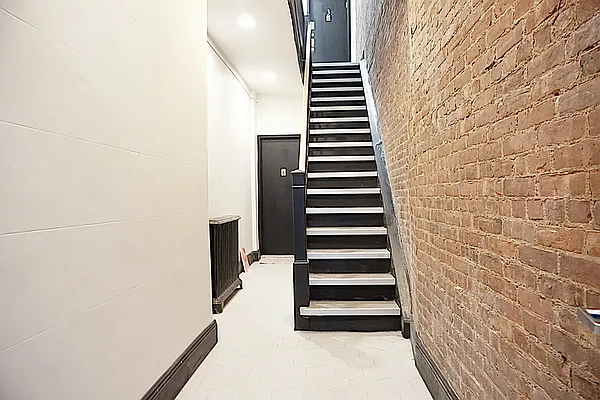 Rented by Compass | media 16