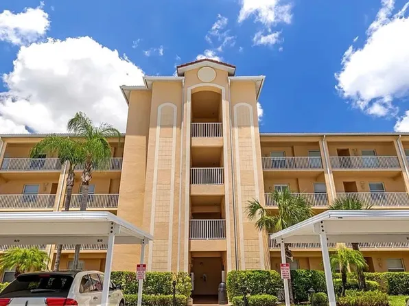 8490 Kingbird Loop, Estero, FL