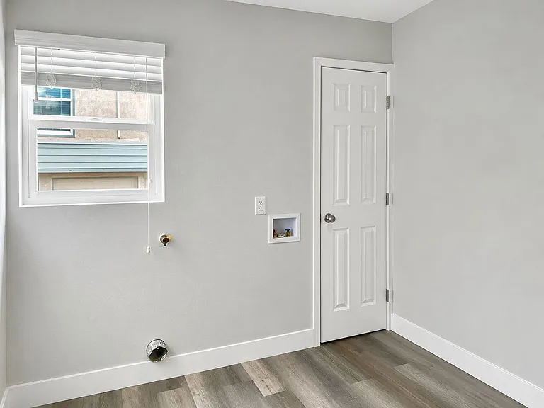 88 S Allen Ave — Photo 31