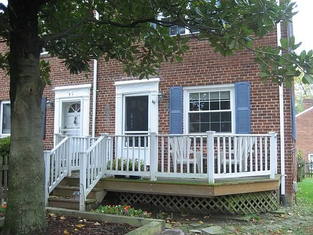 49 E Rosemont Ave — Photo 4