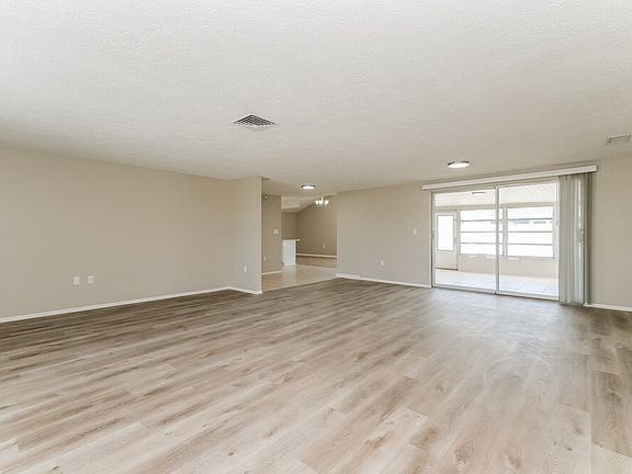 4th image of 7043 Fireside Dr