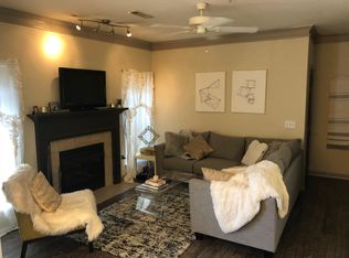 1540 W Richmond Dr, Fayetteville, AR 72701