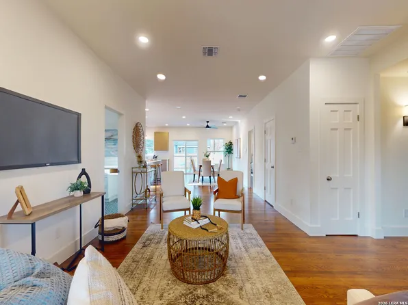 141 chevy chase, San Antonio, TX 78209