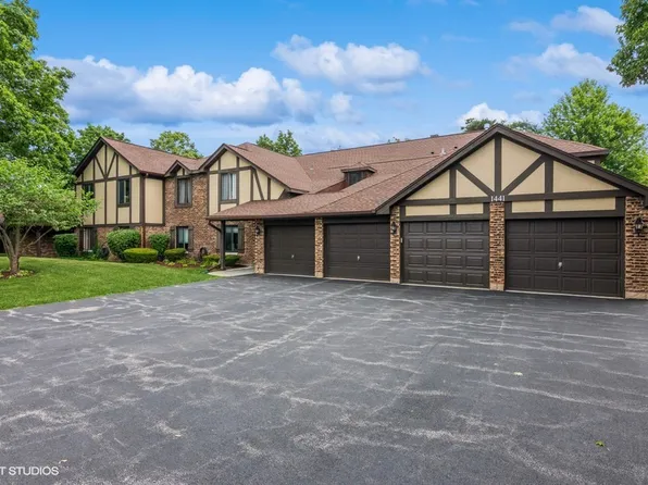 1441 Haverhill Dr APT B, Wheaton, IL 60189
