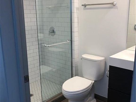 3rd image of 1076 E 200 S APT 10
