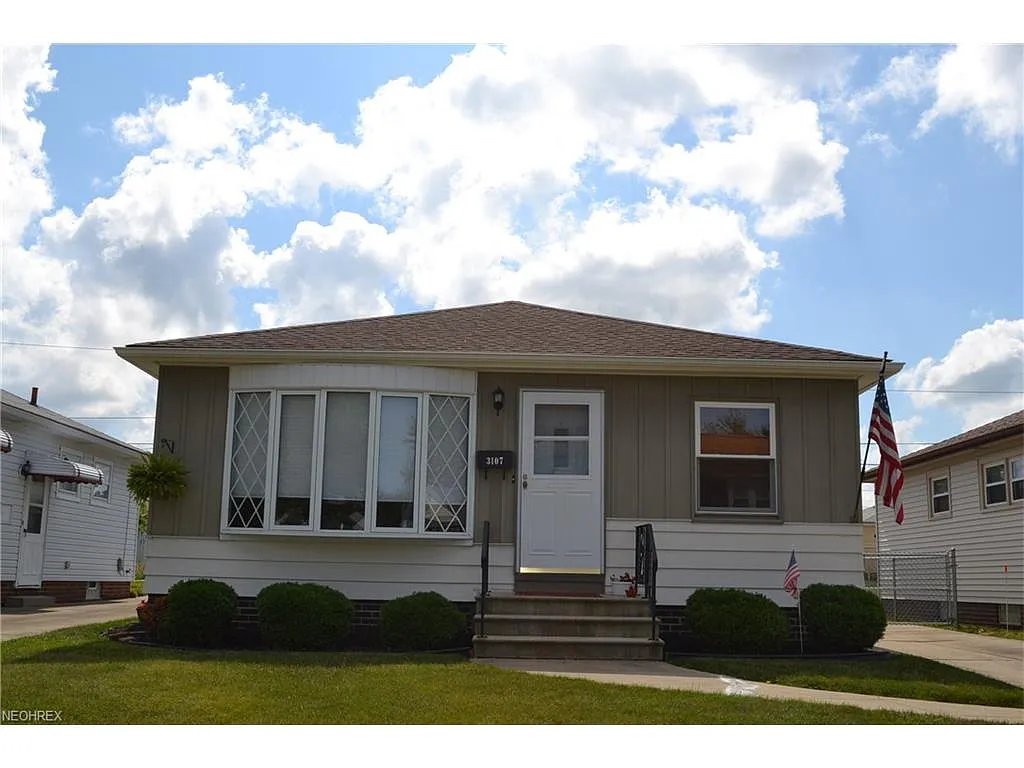3107 Park Dr photo 1