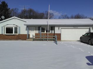 7863 E Ridge Rd, Elsie, MI 48831