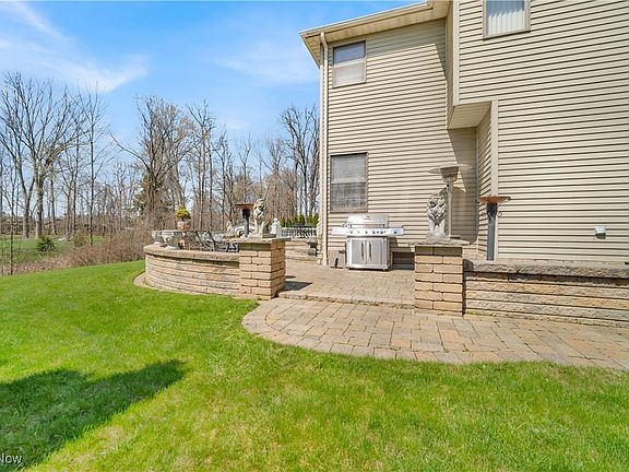5th image of 6722 Silvermound Dr