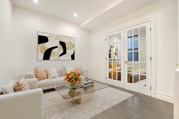 Rented by The Agency | media 14