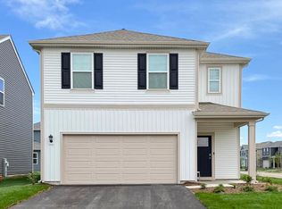 1351 Acadia Cir, Pingree Grove, IL 60140