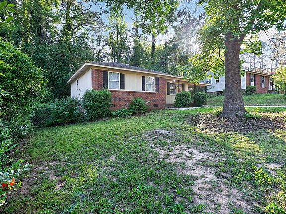 3rd image of 2304 Pelican Dr