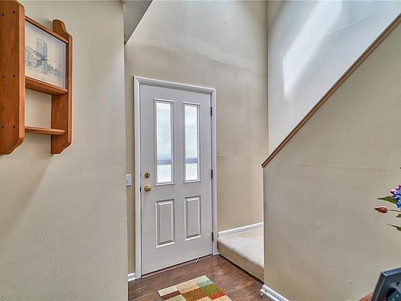 5th image of 9643 E Idlewood Dr