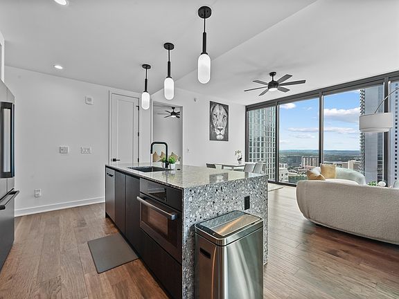 4th image of 84 East Ave Unit 2701