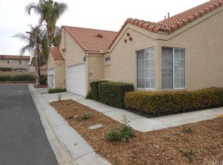 971 Windsong St, Hemet, CA 92545