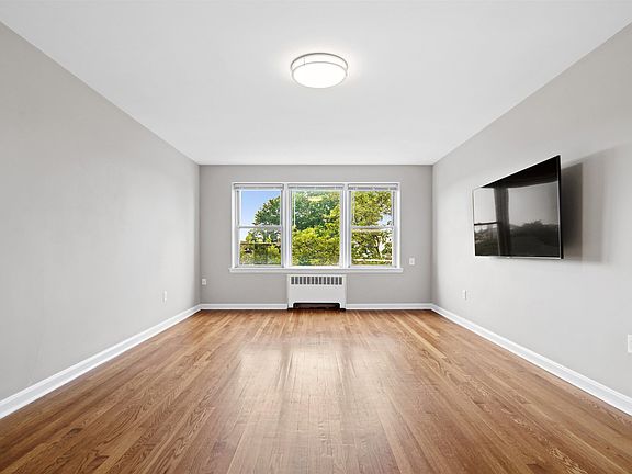 2nd image of 2520 Kennedy Blvd APT 4F