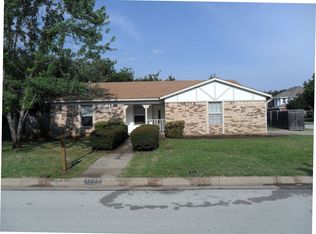 5200 Hideaway Ct, Arlington, TX 76017