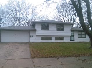 3732 Colbourne St, Hobart, IN 46342