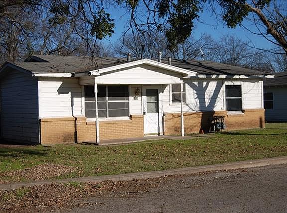 2nd image of 1716 Redwood Dr