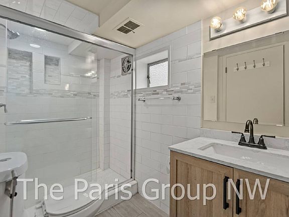 4th image of 12205 NE 65th St