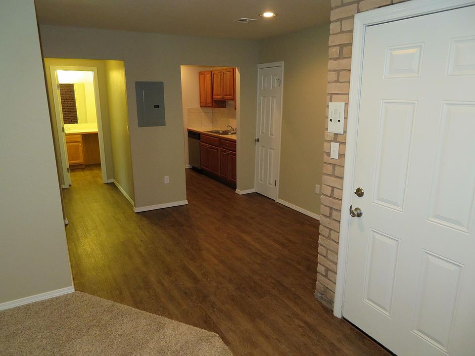1st image of 1117 E 41st St APT 8