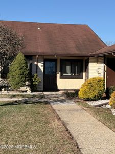 81 Amberly Drive #B, Manalapan, NJ, 07726