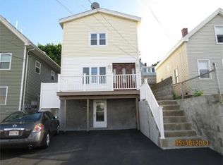 83 Crosby St, Lowell, MA 01852