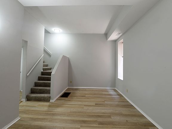 5th image of 2107 Sidney St APT B