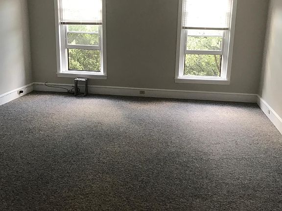 3rd image of 1924 Green St Floor 3