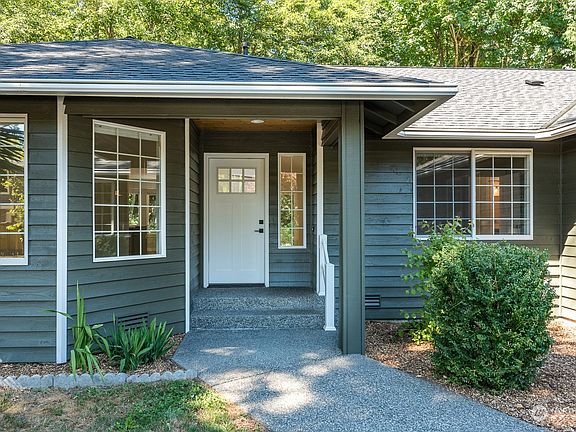 3rd image of 8605 157th Place NW
