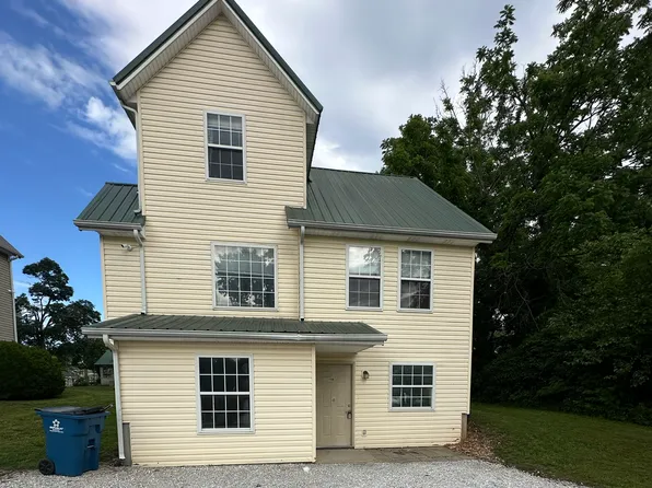 Florence, 701 S Florence St #709, Carthage, MO 64836