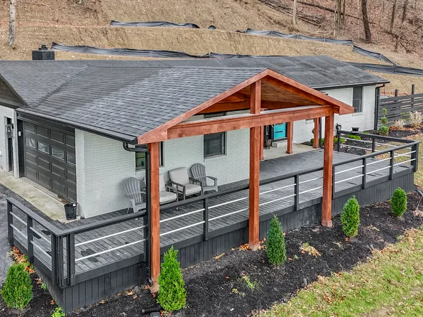 1749 N Blue Bluff Rd, Martinsville, IN 46151