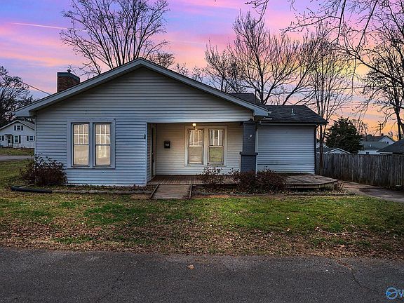 4th image of 504 2nd St