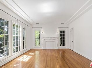 361 1/2 S Doheny Dr, Beverly Hills, CA 90211