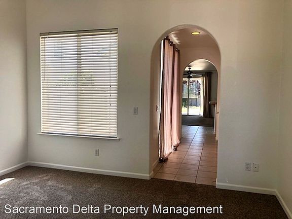3rd image of 22 Gazania Ct